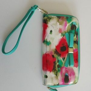 Wristlet wallet